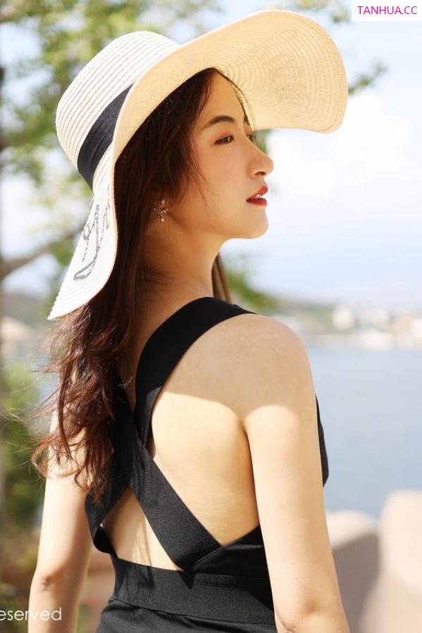 龚天艺 艺儿拿铁 [XIUREN]高清写真图 2020.01.21 艺儿拿铁第33张图片